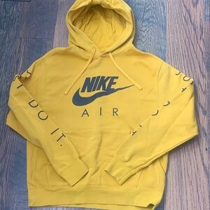 Nike Men's Yellow Hoodie with Black Logo Just Do It Athletic Gear Sporty classic